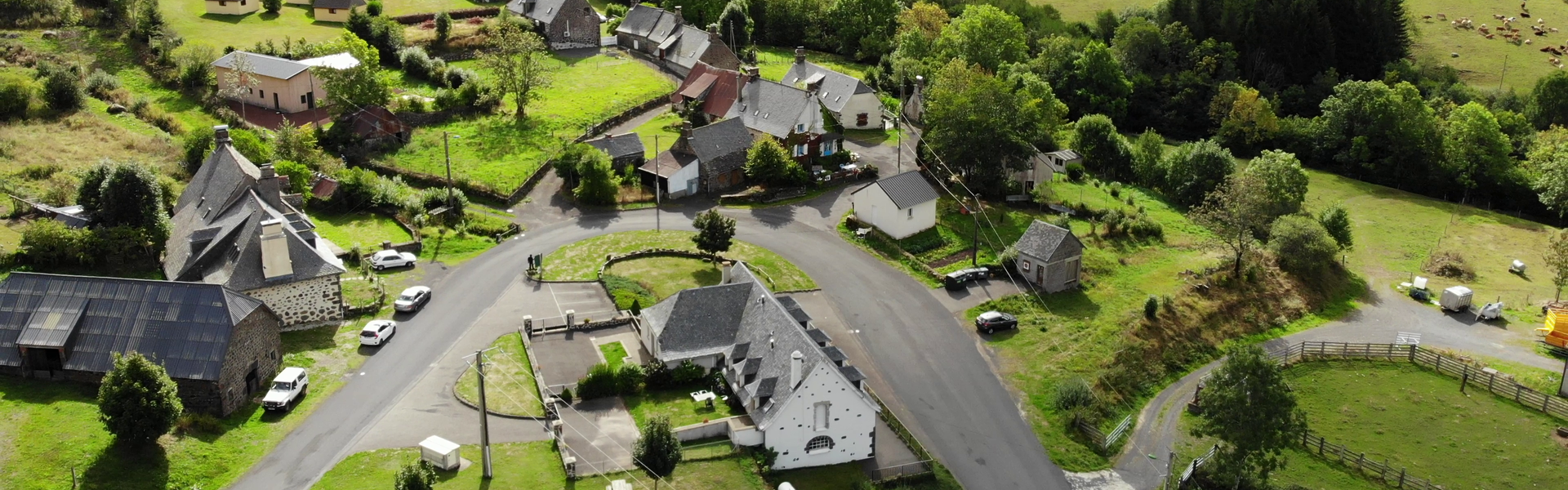 Commune Mairie Village Salers Cantal Auvergne